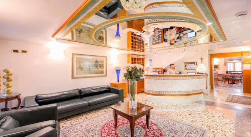 Antica Casa Carettoni 3* Venezia