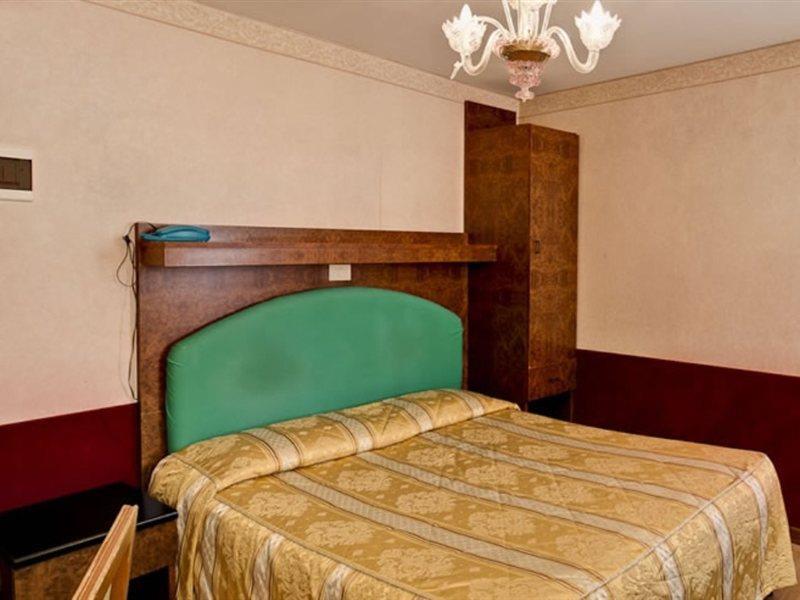 Hotel Antica Casa Carettoni Venecia
