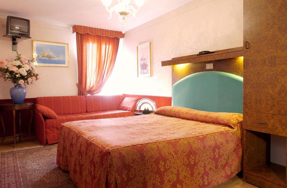 Hotel Antica Casa Carettoni Venecia